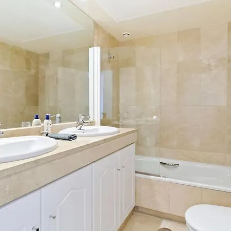 Apartman Large Beachfront