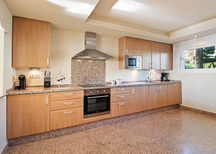 Large Beachfront * Estepona