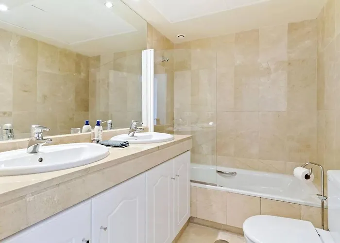 Apartment Large Beachfront